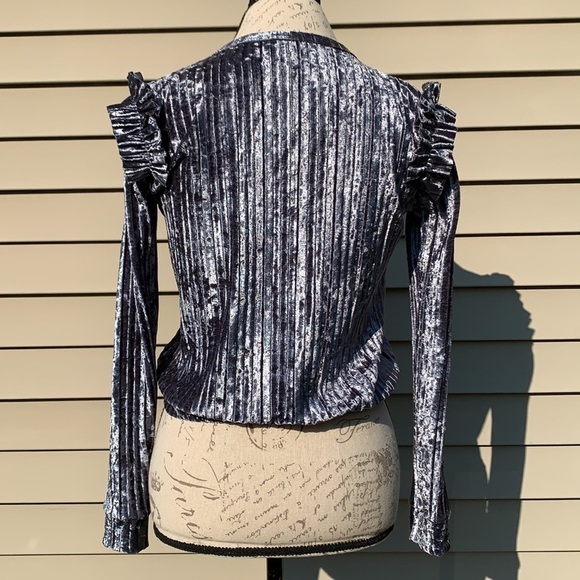 COTTON EMPORIUM crushed velvet pleated top - Picture 7 of 11